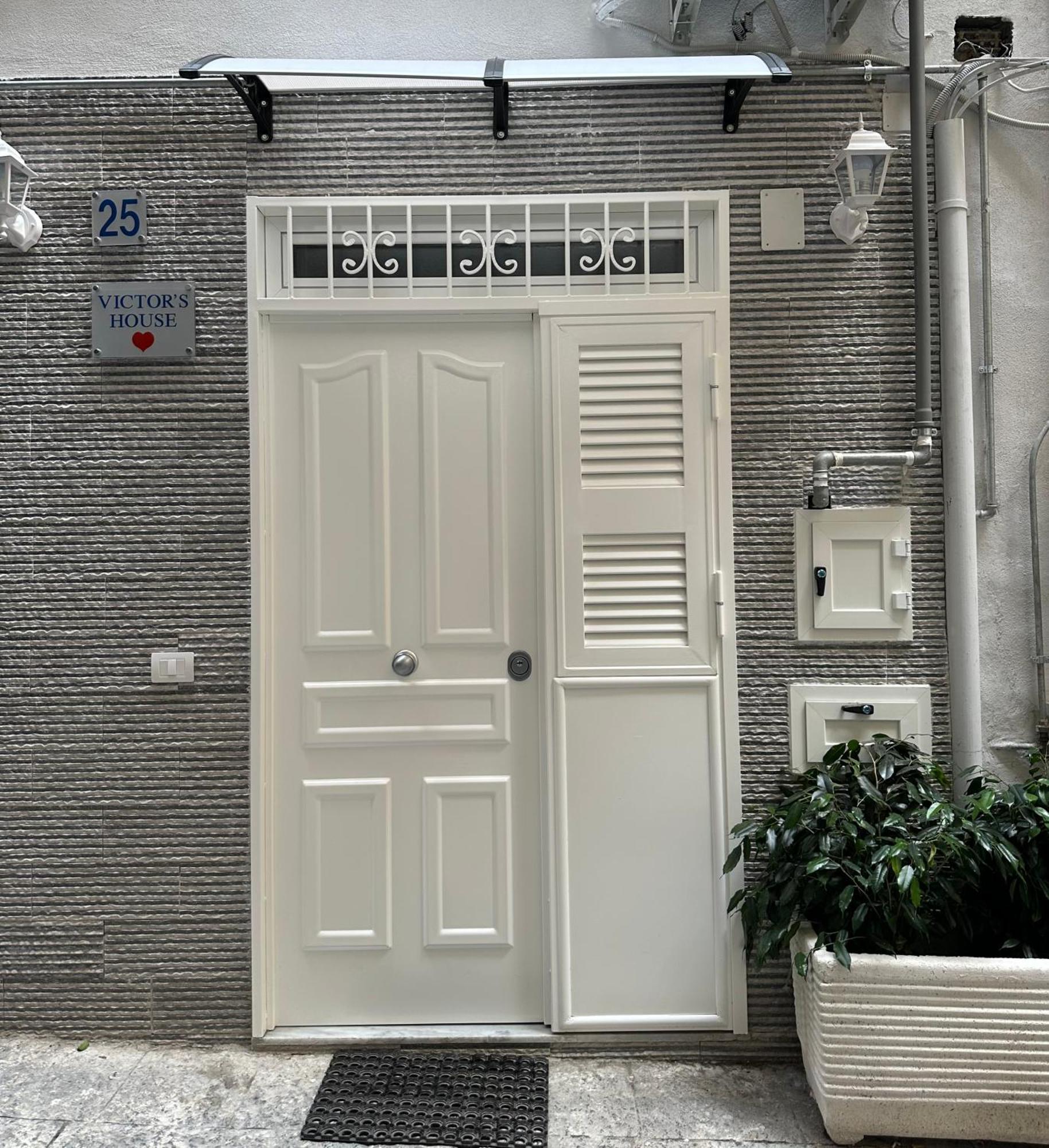 Victor's House Napoli